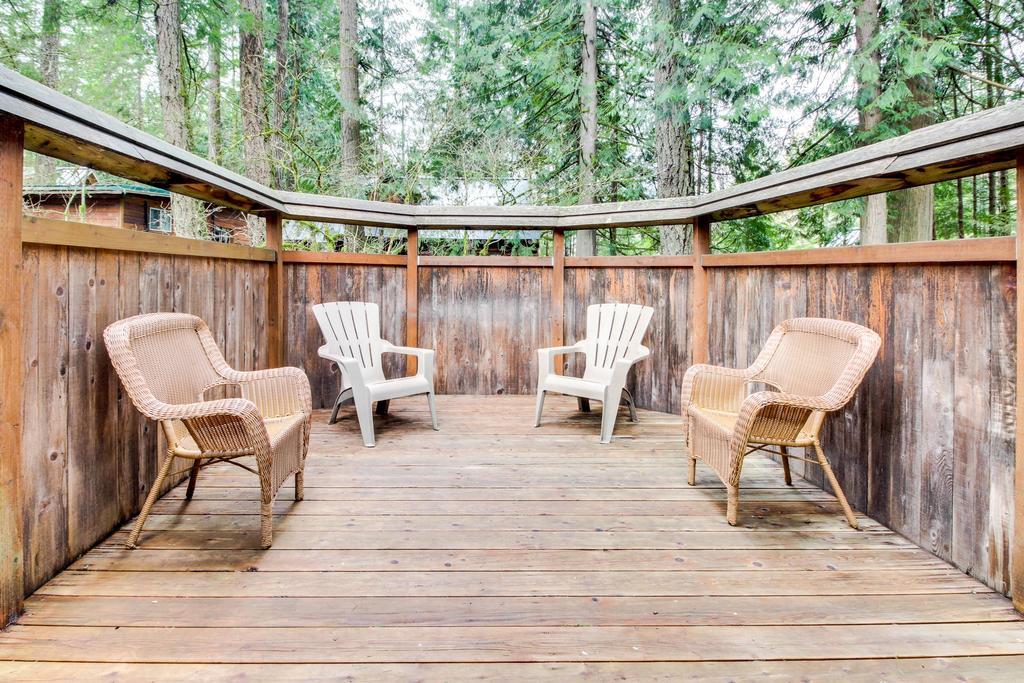 Zoe'S Log Cabin Welches Экстерьер фото