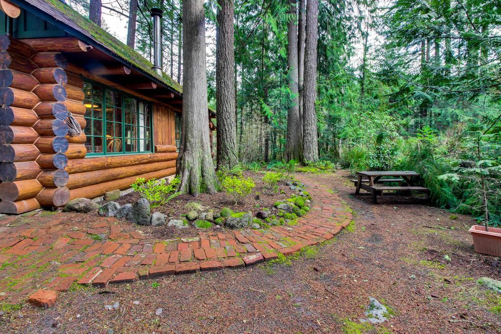 Zoe'S Log Cabin Welches Экстерьер фото