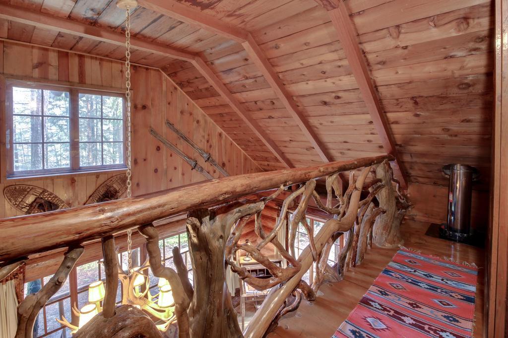 Zoe'S Log Cabin Welches Экстерьер фото