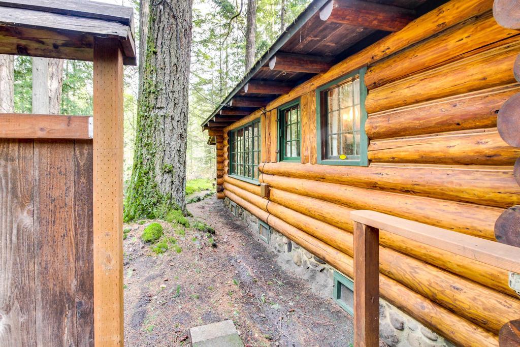Zoe'S Log Cabin Welches Экстерьер фото