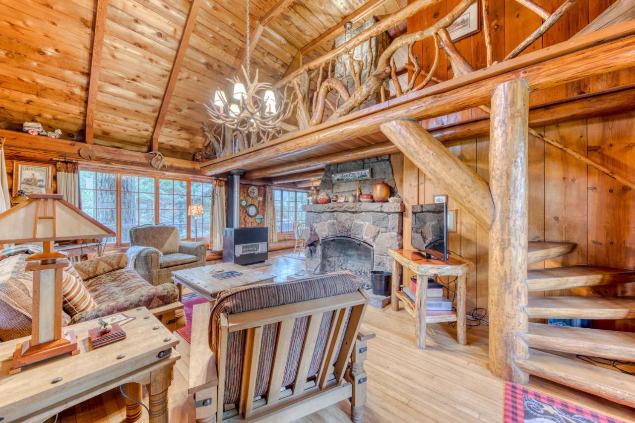 Zoe'S Log Cabin Welches Экстерьер фото