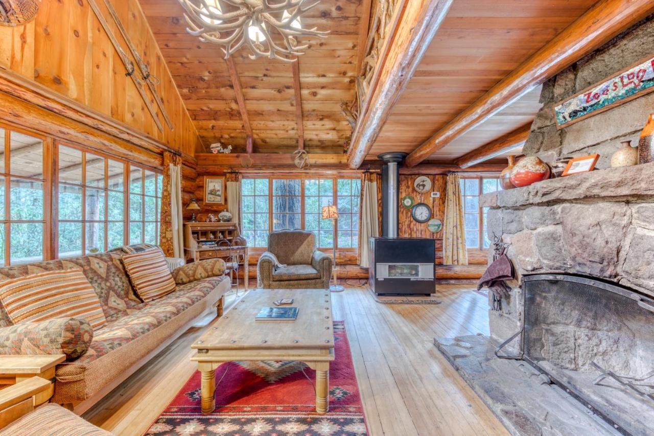 Zoe'S Log Cabin Welches Экстерьер фото